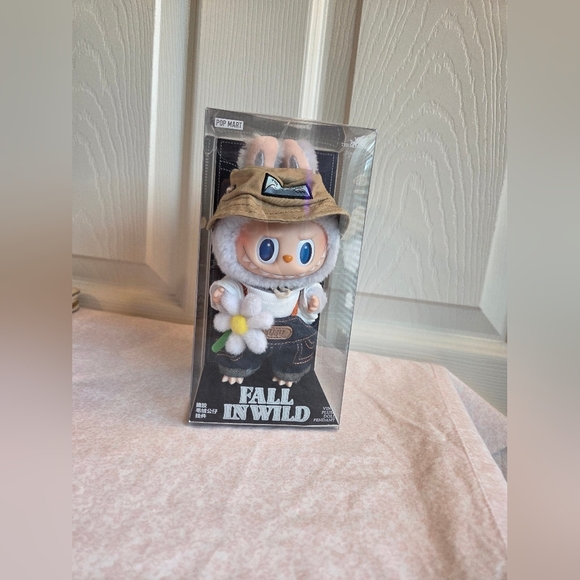 Labubu “Fall In Wild” Plush Pendant – Pop Mart Collectible Charm (BNIB, Sealed) - Picture 6 of 9